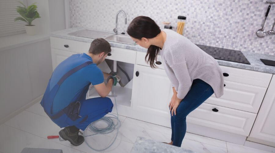 Expert burst pipe repair services in Holualoa, HI